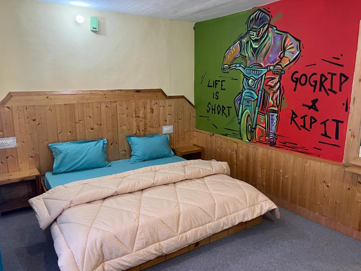 The Vagabond Manali Hostel Buitenkant foto