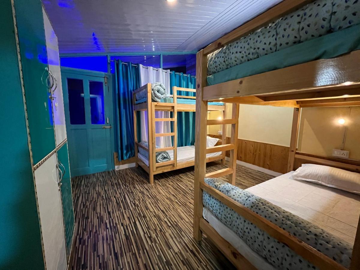The Vagabond Manali Hostel Buitenkant foto